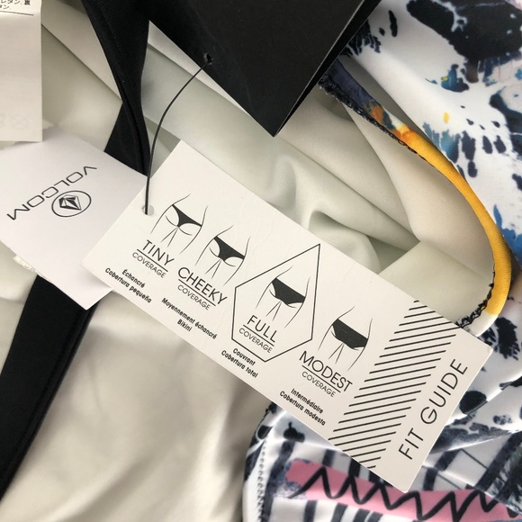 Volcom Collage Dropout Plunging One Piece XL - Picture 8 of 8